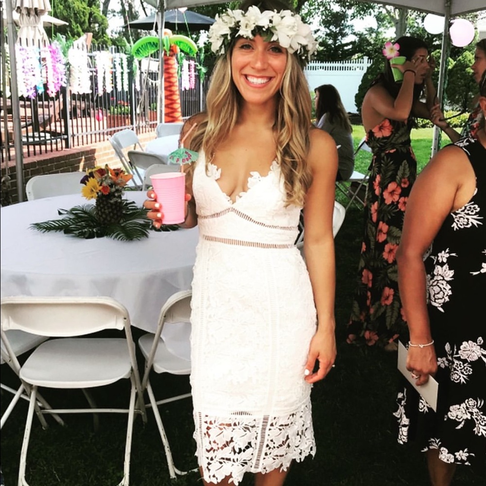 Bardot white lace dress US 6/small